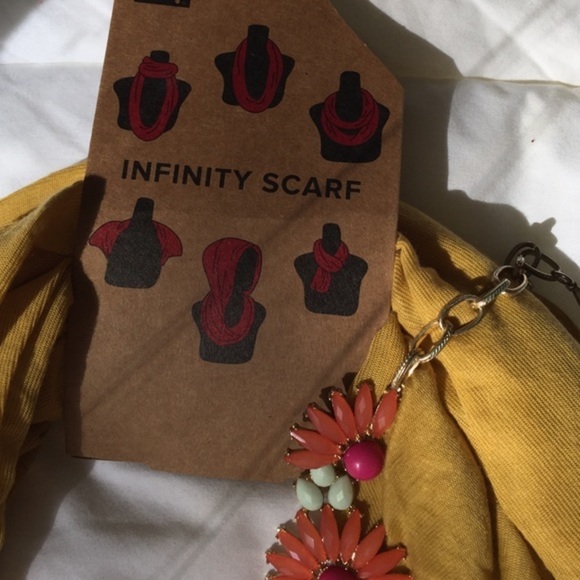 Mustard Infinity scarf - Picture 2 of 2